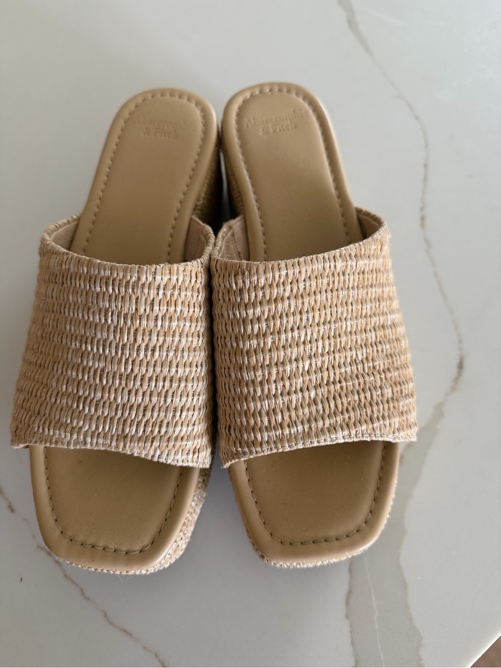 Abercrombie & Fitch Woven Raffia Platform Slides — Beige - Picture 5 of 5
